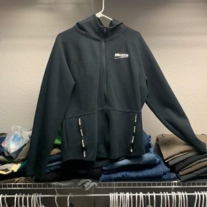 black Hollister sweatshirt